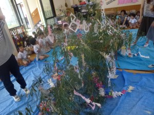 072